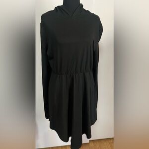 Women's Dress. Long sleeve,hooded, elastic waist.